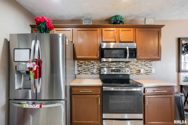 411 PRINCE Lane, Herrin, Illinois 62948, 4 Bedrooms Bedrooms, 0 ,2 BathroomsBathrooms,Residential,For Sale,PRINCE,0,RMAQC4269749