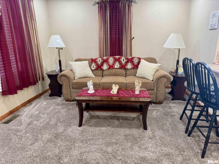 216 HUBBARD Avenue, Goreville, Illinois 62939, 2 Bedrooms Bedrooms, 0 ,1 BathroomBathrooms,Residential,For Sale,HUBBARD,0,RMAQC4269750