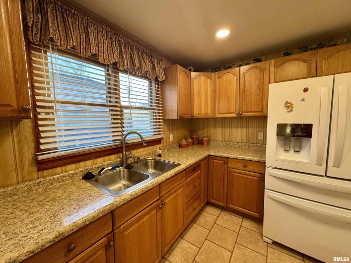 216 HUBBARD Avenue, Goreville, Illinois 62939, 2 Bedrooms Bedrooms, 0 ,1 BathroomBathrooms,Residential,For Sale,HUBBARD,0,RMAQC4269750