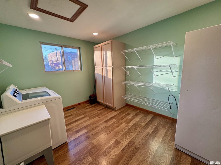 216 HUBBARD Avenue, Goreville, Illinois 62939, 2 Bedrooms Bedrooms, 0 ,1 BathroomBathrooms,Residential,For Sale,HUBBARD,0,RMAQC4269750