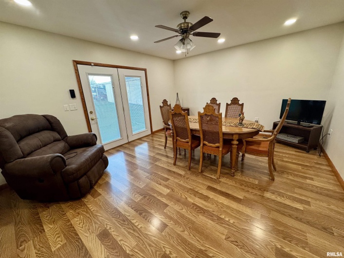 216 HUBBARD Avenue, Goreville, Illinois 62939, 2 Bedrooms Bedrooms, 0 ,1 BathroomBathrooms,Residential,For Sale,HUBBARD,0,RMAQC4269750