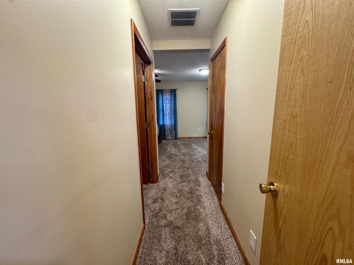 216 HUBBARD Avenue, Goreville, Illinois 62939, 2 Bedrooms Bedrooms, 0 ,1 BathroomBathrooms,Residential,For Sale,HUBBARD,0,RMAQC4269750