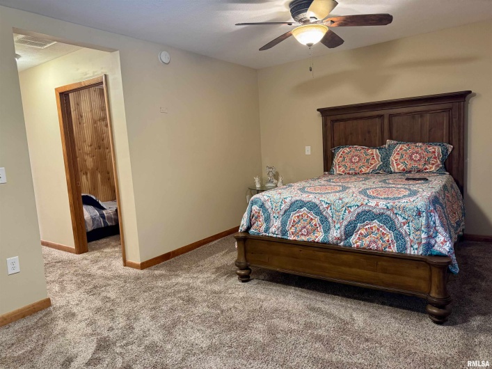 216 HUBBARD Avenue, Goreville, Illinois 62939, 2 Bedrooms Bedrooms, 0 ,1 BathroomBathrooms,Residential,For Sale,HUBBARD,0,RMAQC4269750