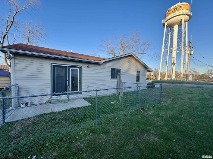 216 HUBBARD Avenue, Goreville, Illinois 62939, 2 Bedrooms Bedrooms, 0 ,1 BathroomBathrooms,Residential,For Sale,HUBBARD,0,RMAQC4269750