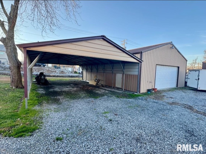 216 HUBBARD Avenue, Goreville, Illinois 62939, 2 Bedrooms Bedrooms, 0 ,1 BathroomBathrooms,Residential,For Sale,HUBBARD,0,RMAQC4269750