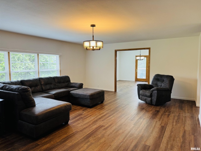 111 Stork Street, Anna, Illinois 62906-0000, 3 Bedrooms Bedrooms, 0 ,2 BathroomsBathrooms,Residential,For Sale,Stork,0,RMAEB457785