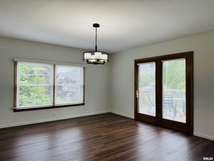 111 Stork Street, Anna, Illinois 62906-0000, 3 Bedrooms Bedrooms, 0 ,2 BathroomsBathrooms,Residential,For Sale,Stork,0,RMAEB457785