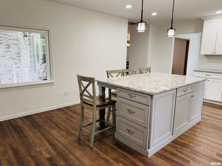 111 Stork Street, Anna, Illinois 62906-0000, 3 Bedrooms Bedrooms, 0 ,2 BathroomsBathrooms,Residential,For Sale,Stork,0,RMAEB457785