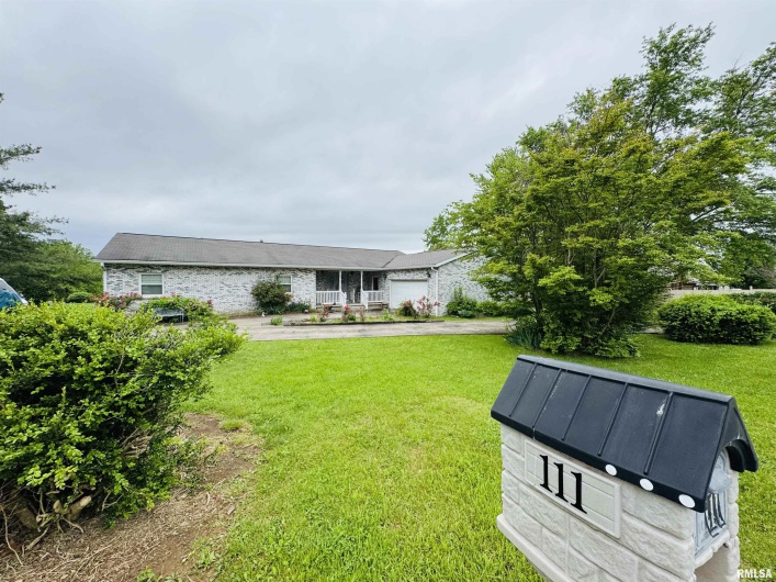 111 Stork Street, Anna, Illinois 62906-0000, 3 Bedrooms Bedrooms, 0 ,2 BathroomsBathrooms,Residential,For Sale,Stork,0,RMAEB457785