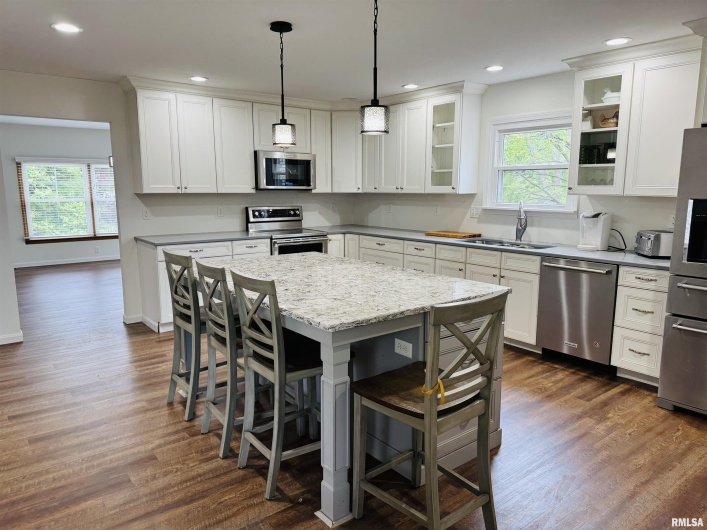 111 Stork Street, Anna, Illinois 62906-0000, 3 Bedrooms Bedrooms, 0 ,2 BathroomsBathrooms,Residential,For Sale,Stork,0,RMAEB457785