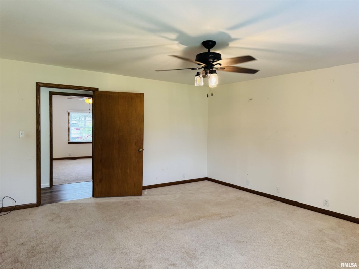 111 Stork Street, Anna, Illinois 62906-0000, 3 Bedrooms Bedrooms, 0 ,2 BathroomsBathrooms,Residential,For Sale,Stork,0,RMAEB457785