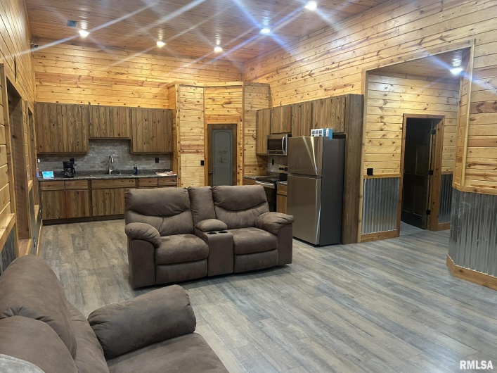 40 Presley Loop, Golconda, Illinois 62938, 3 Bedrooms Bedrooms, 0 ,2 BathroomsBathrooms,Residential,For Sale,Presley,0,RMAEB460638