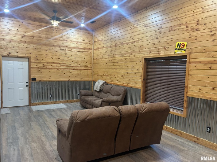 40 Presley Loop, Golconda, Illinois 62938, 3 Bedrooms Bedrooms, 0 ,2 BathroomsBathrooms,Residential,For Sale,Presley,0,RMAEB460638