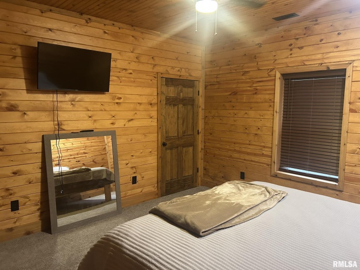 40 Presley Loop, Golconda, Illinois 62938, 3 Bedrooms Bedrooms, 0 ,2 BathroomsBathrooms,Residential,For Sale,Presley,0,RMAEB460638