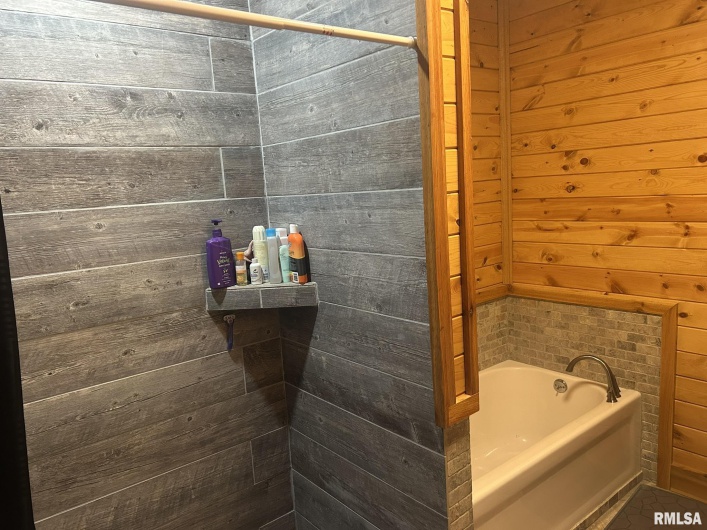 40 Presley Loop, Golconda, Illinois 62938, 3 Bedrooms Bedrooms, 0 ,2 BathroomsBathrooms,Residential,For Sale,Presley,0,RMAEB460638