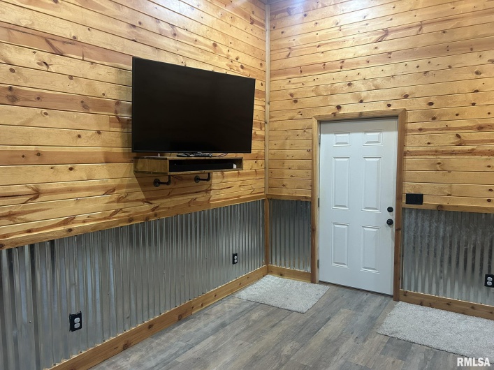 40 Presley Loop, Golconda, Illinois 62938, 3 Bedrooms Bedrooms, 0 ,2 BathroomsBathrooms,Residential,For Sale,Presley,0,RMAEB460638