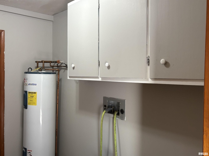 1010 Steven Lane, Murphysboro, Illinois 62966, 2 Bedrooms Bedrooms, 0 ,1 BathroomBathrooms,Residential,For Sale,Steven,0,RMAEB460641