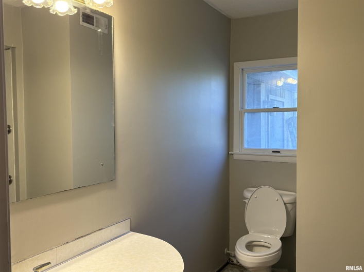 1010 Steven Lane, Murphysboro, Illinois 62966, 2 Bedrooms Bedrooms, 0 ,1 BathroomBathrooms,Residential,For Sale,Steven,0,RMAEB460641