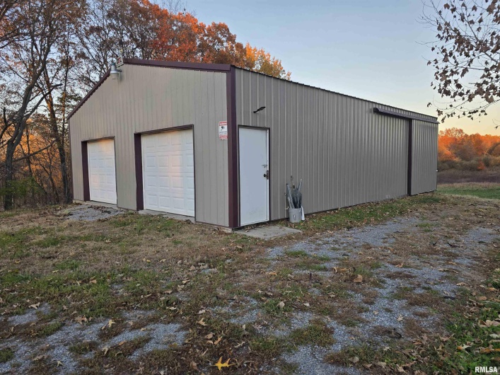 13960 Meridian Road, Carterville, Illinois 62918, 4 Bedrooms Bedrooms, 0 ,3 BathroomsBathrooms,Residential,For Sale,Meridian,0,RMAEB460643