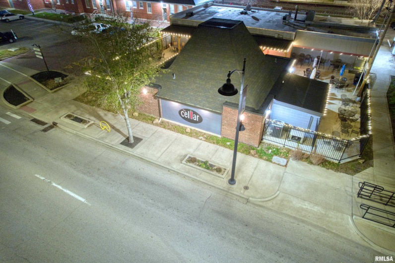 101 MONROE Street, Carbondale, Illinois 62901, 0 , 0 ,0,Commercial Sale,For Sale,MONROE,0,RMAEB460589