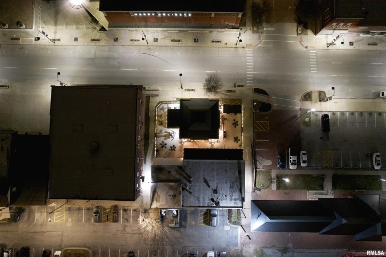 101 MONROE Street, Carbondale, Illinois 62901, 0 , 0 ,0,Commercial Sale,For Sale,MONROE,0,RMAEB460589