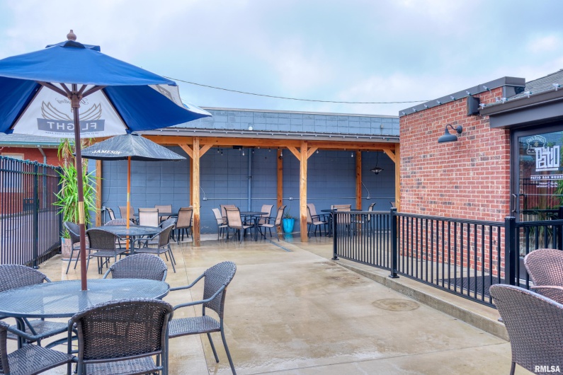 101 MONROE Street, Carbondale, Illinois 62901, 0 , 0 ,0,Commercial Sale,For Sale,MONROE,0,RMAEB460589