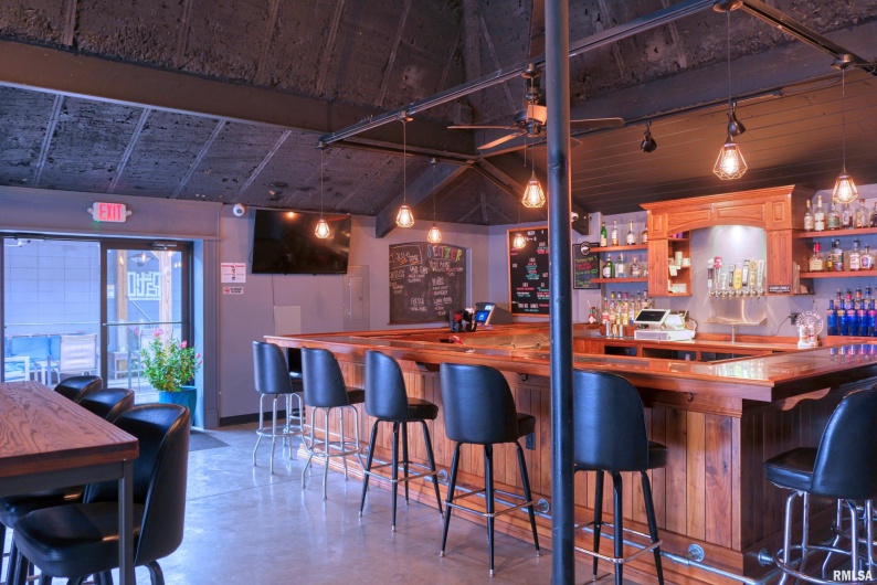 101 MONROE Street, Carbondale, Illinois 62901, 0 , 0 ,0,Commercial Sale,For Sale,MONROE,0,RMAEB460589