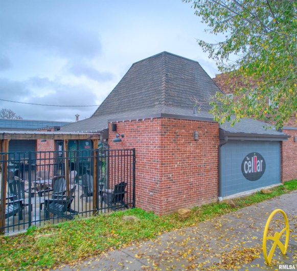 101 MONROE Street, Carbondale, Illinois 62901, 0 , 0 ,0,Commercial Sale,For Sale,MONROE,0,RMAEB460589