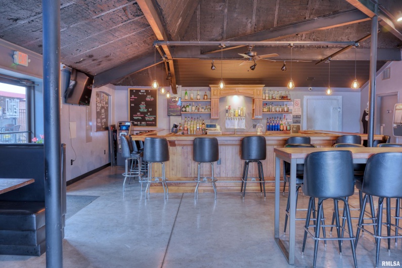 101 MONROE Street, Carbondale, Illinois 62901, 0 , 0 ,0,Commercial Sale,For Sale,MONROE,0,RMAEB460589