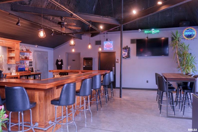 101 MONROE Street, Carbondale, Illinois 62901, 0 , 0 ,0,Commercial Sale,For Sale,MONROE,0,RMAEB460589