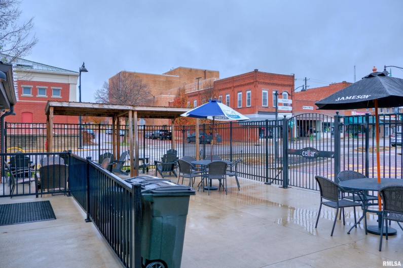 101 MONROE Street, Carbondale, Illinois 62901, 0 , 0 ,0,Commercial Sale,For Sale,MONROE,0,RMAEB460589