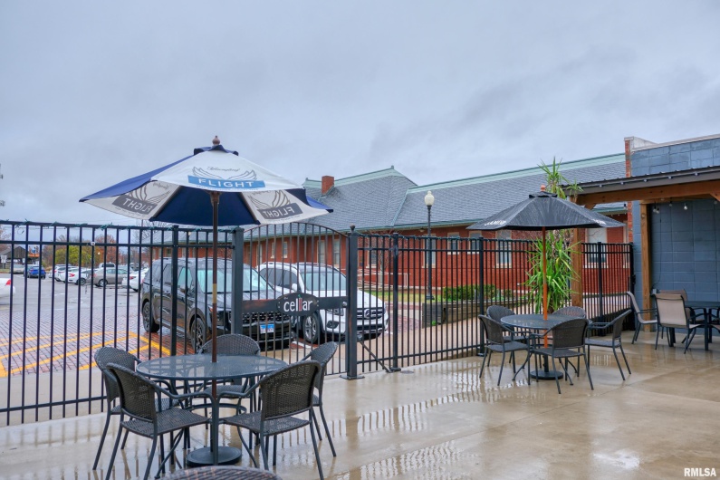 101 MONROE Street, Carbondale, Illinois 62901, 0 , 0 ,0,Commercial Sale,For Sale,MONROE,0,RMAEB460589