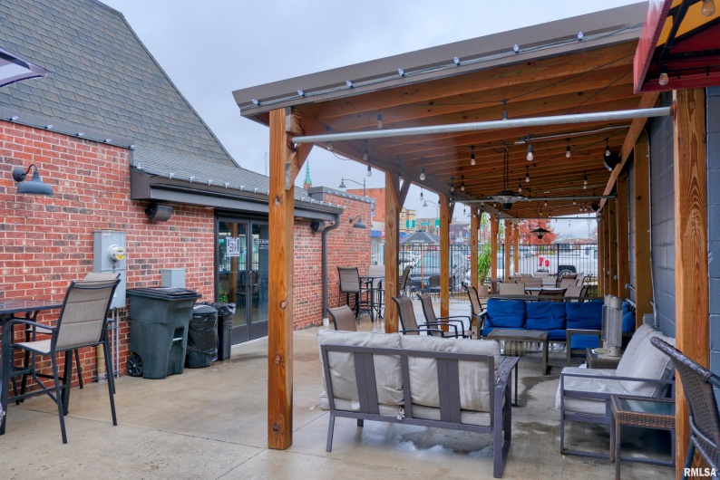 101 MONROE Street, Carbondale, Illinois 62901, 0 , 0 ,0,Commercial Sale,For Sale,MONROE,0,RMAEB460589