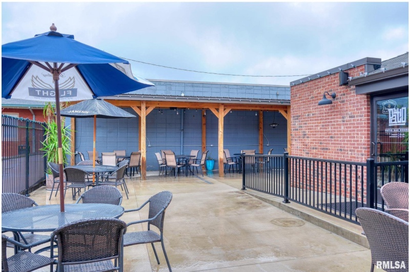 101 MONROE Street, Carbondale, Illinois 62901, 0 , 0 ,0,Commercial Sale,For Sale,MONROE,0,RMAEB460589