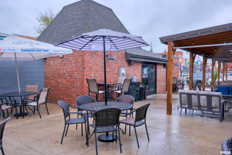 101 MONROE Street, Carbondale, Illinois 62901, 0 , 0 ,0,Commercial Sale,For Sale,MONROE,0,RMAEB460589