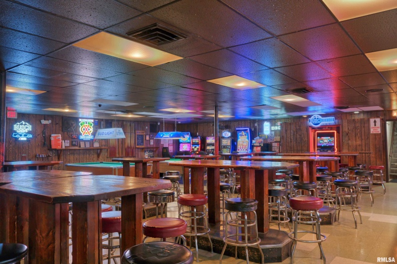 101 MONROE Street, Carbondale, Illinois 62901, 0 , 0 ,0,Commercial Sale,For Sale,MONROE,0,RMAEB460589