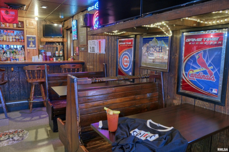 101 MONROE Street, Carbondale, Illinois 62901, 0 , 0 ,0,Commercial Sale,For Sale,MONROE,0,RMAEB460589