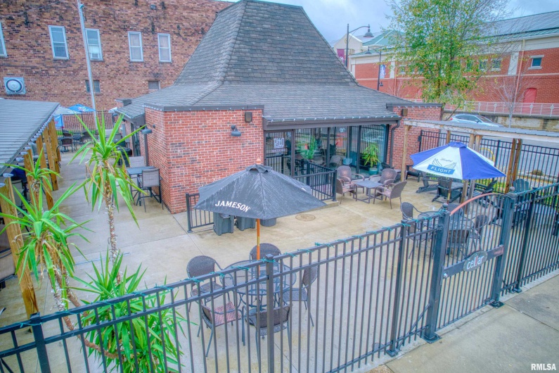 101 MONROE Street, Carbondale, Illinois 62901, 0 , 0 ,0,Commercial Sale,For Sale,MONROE,0,RMAEB460589