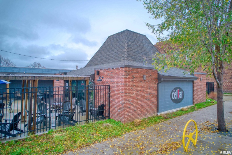 101 MONROE Street, Carbondale, Illinois 62901, 0 , 0 ,0,Commercial Sale,For Sale,MONROE,0,RMAEB460589