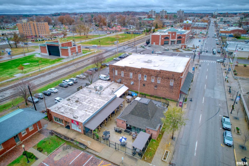 101 MONROE Street, Carbondale, Illinois 62901, 0 , 0 ,0,Commercial Sale,For Sale,MONROE,0,RMAEB460589