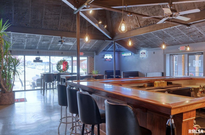 101 MONROE Street, Carbondale, Illinois 62901, 0 , 0 ,0,Commercial Sale,For Sale,MONROE,0,RMAEB460589