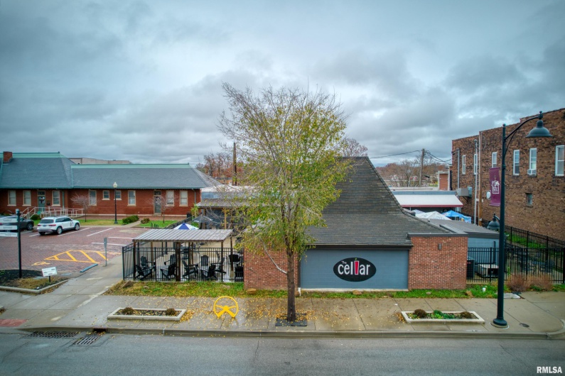 101 MONROE Street, Carbondale, Illinois 62901, 0 , 0 ,0,Commercial Sale,For Sale,MONROE,0,RMAEB460589