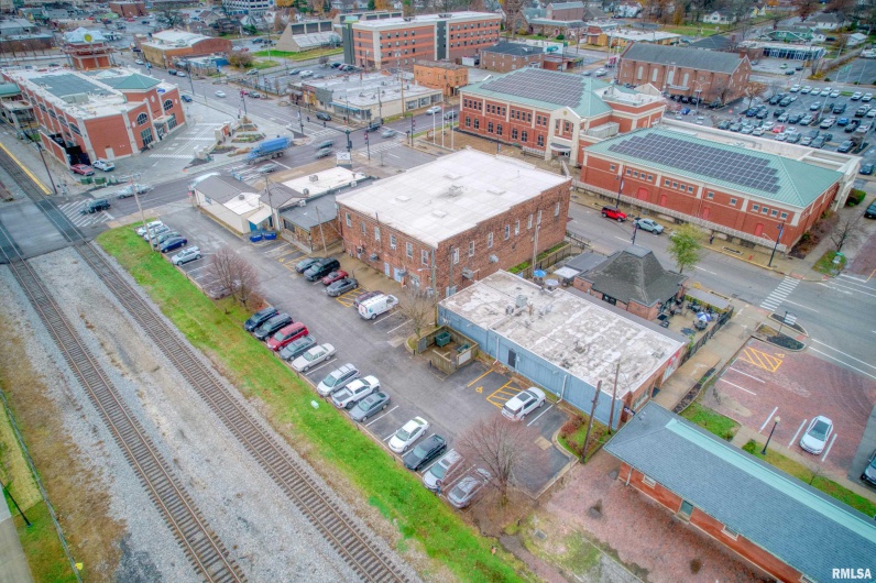 101 MONROE Street, Carbondale, Illinois 62901, 0 , 0 ,0,Commercial Sale,For Sale,MONROE,0,RMAEB460589