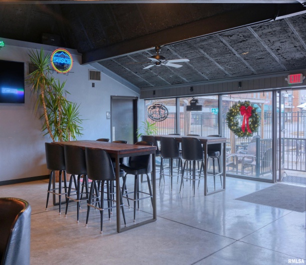 101 MONROE Street, Carbondale, Illinois 62901, 0 , 0 ,0,Commercial Sale,For Sale,MONROE,0,RMAEB460589