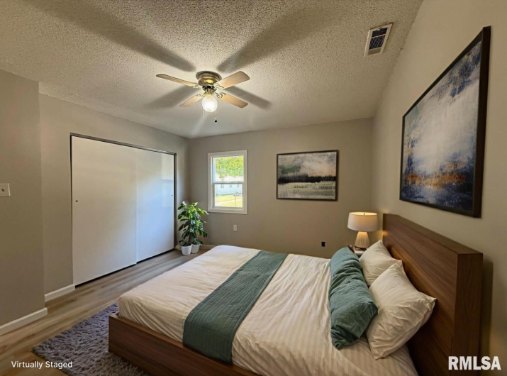 1350 Sebring Way, Carbondale, Illinois 62901, 3 Bedrooms Bedrooms, 0 ,2 BathroomsBathrooms,Residential,For Sale,Sebring,0,RMAEB460077