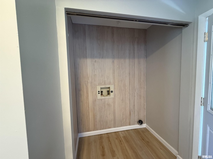 1350 Sebring Way, Carbondale, Illinois 62901, 3 Bedrooms Bedrooms, 0 ,2 BathroomsBathrooms,Residential,For Sale,Sebring,0,RMAEB460077