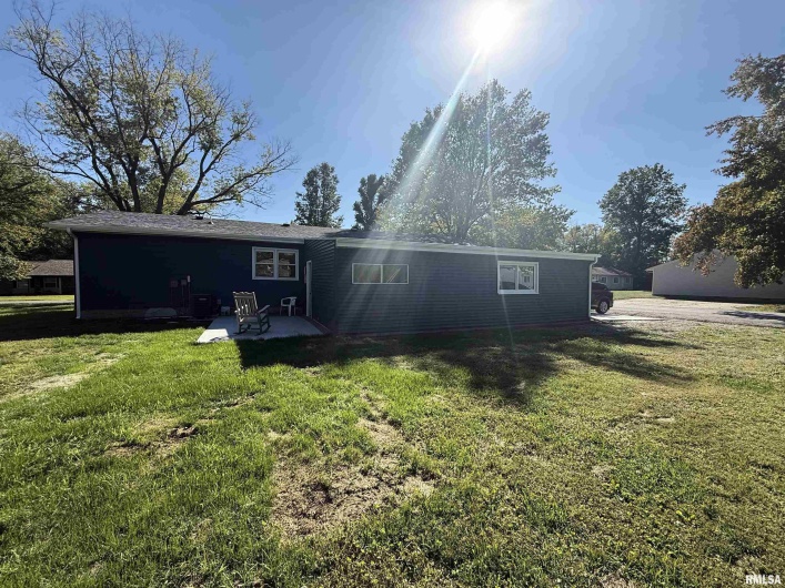 1350 Sebring Way, Carbondale, Illinois 62901, 3 Bedrooms Bedrooms, 0 ,2 BathroomsBathrooms,Residential,For Sale,Sebring,0,RMAEB460077