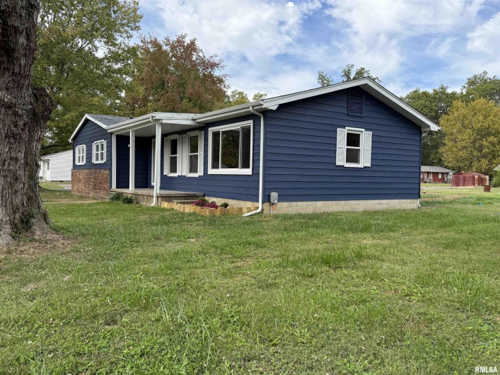 1350 Sebring Way, Carbondale, Illinois 62901, 3 Bedrooms Bedrooms, 0 ,2 BathroomsBathrooms,Residential,For Sale,Sebring,0,RMAEB460077