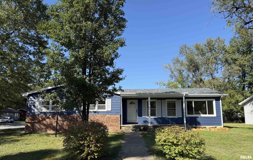 1350 Sebring Way, Carbondale, Illinois 62901, 3 Bedrooms Bedrooms, 0 ,2 BathroomsBathrooms,Residential,For Sale,Sebring,0,RMAEB460077