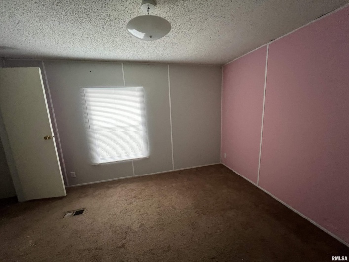 112 Old Marion Road, Goreville, Illinois 62939, 2 Bedrooms Bedrooms, 0 ,2 BathroomsBathrooms,Residential,For Sale,Old Marion,0,RMAEB460648